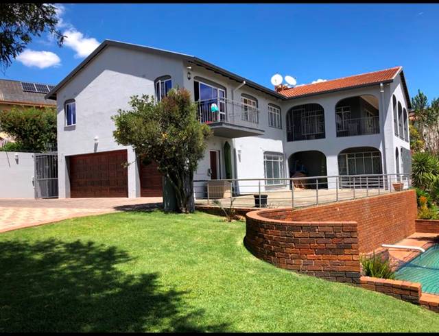5 BEDROOM HOUSE FOR SALE IN GLENVISTA